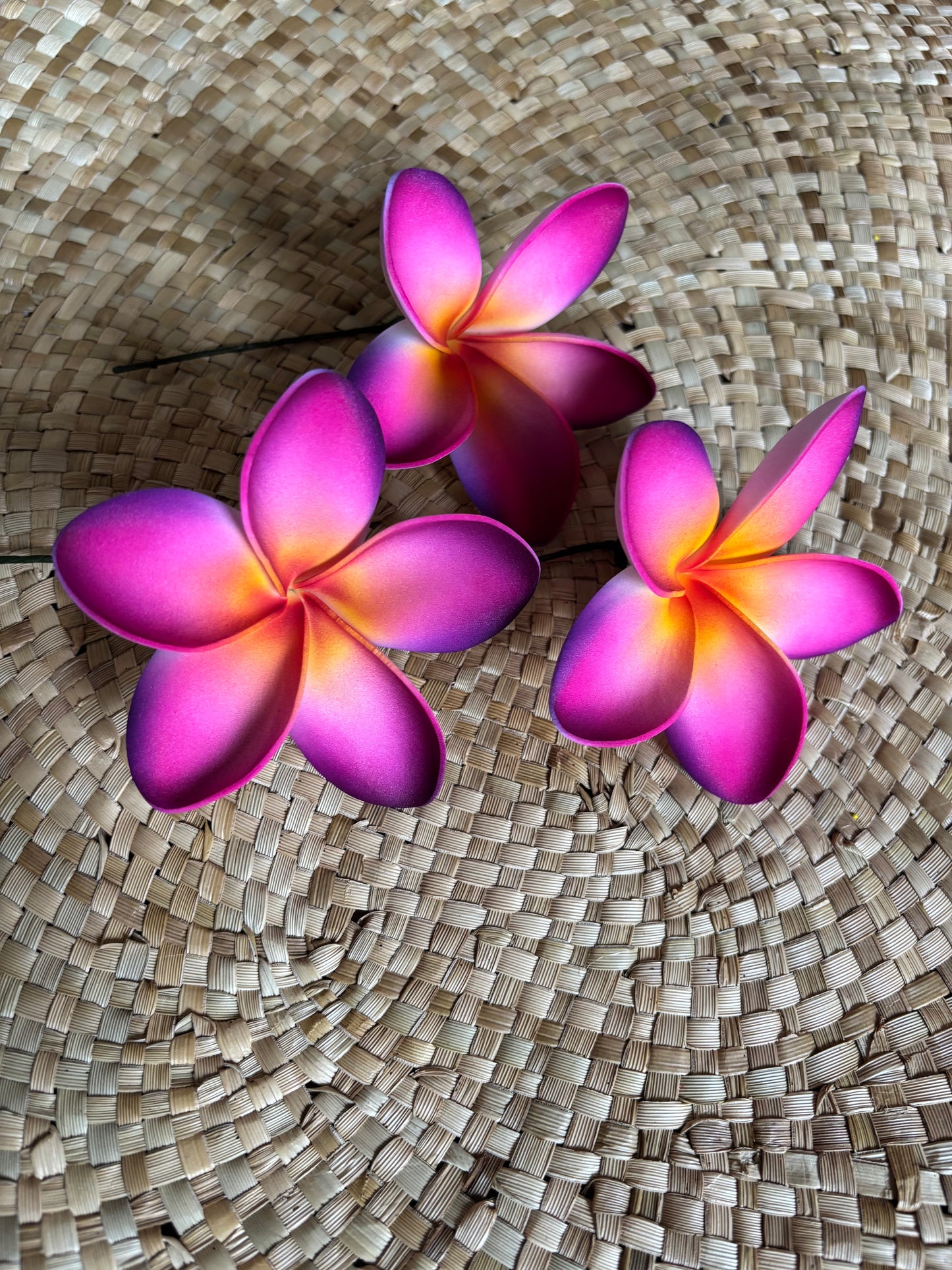 Aliutu Purple-Pink Plumeria 2-tone Foam Flower Sei Siale 9cm