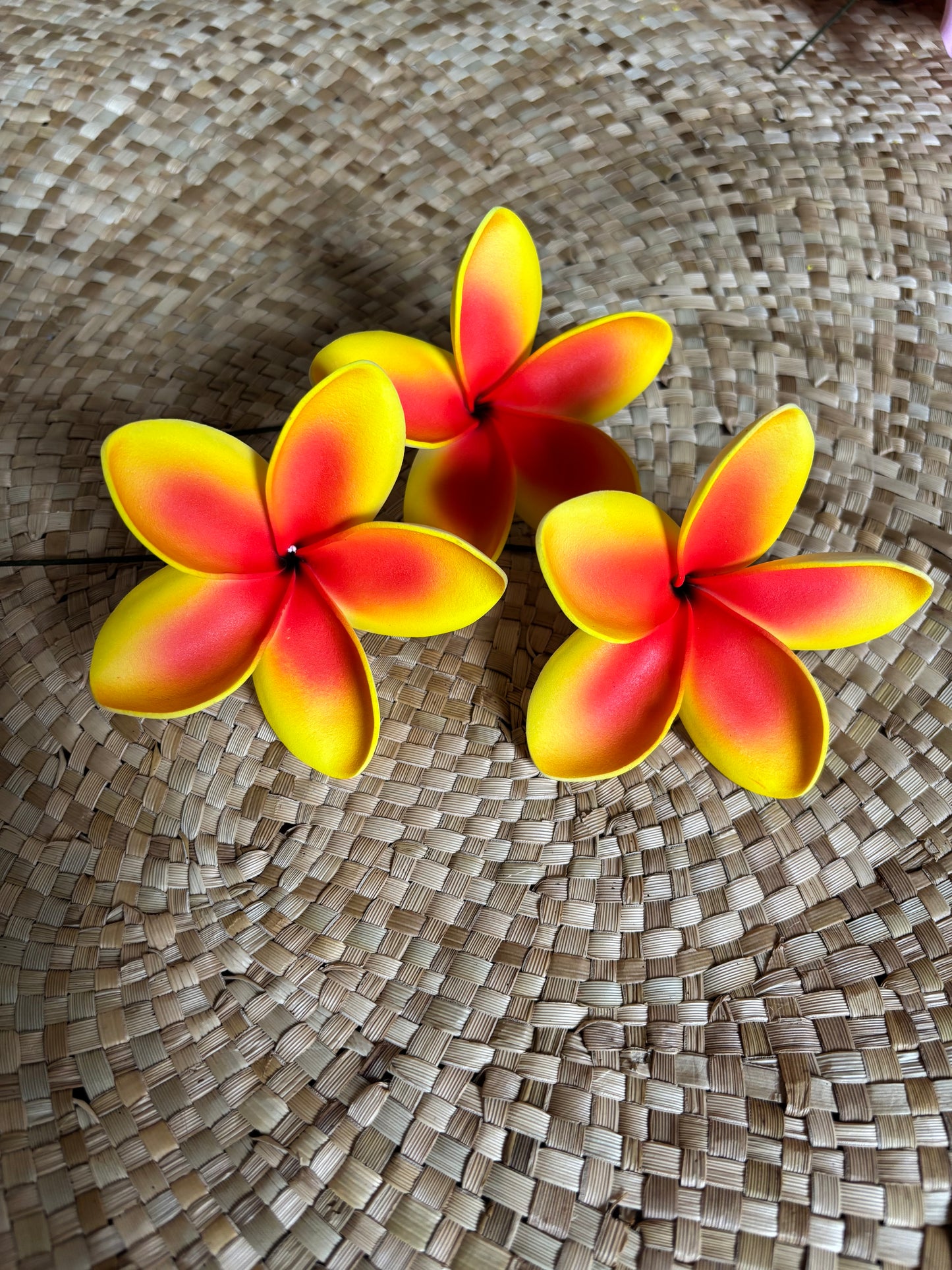 Aliutu Yellow Plumeria 2-tone Foam Flower Sei Siale 9cm